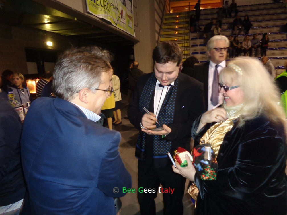 Dwina & RJ Gibb "meet and greet" with the Bee Gees Italy followers